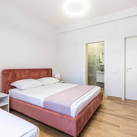 Apartment Lian 2 - Modern Triple --- Brand New - Lungomare 3 Min Walk